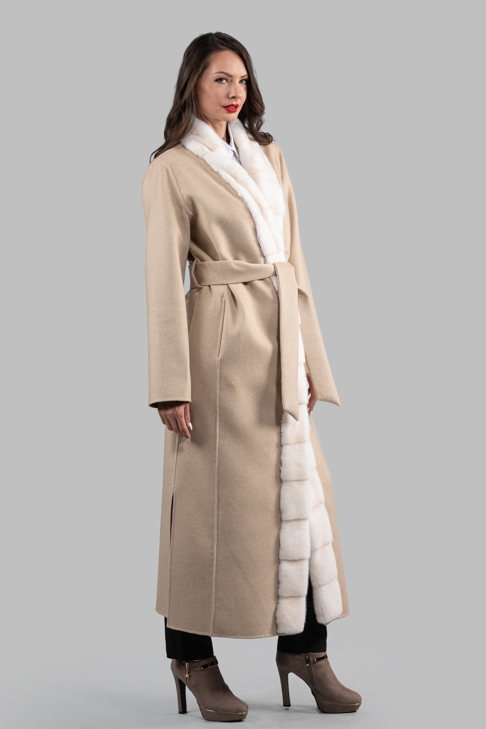 Ecru Beige Cashmere Coat with Mink Trim