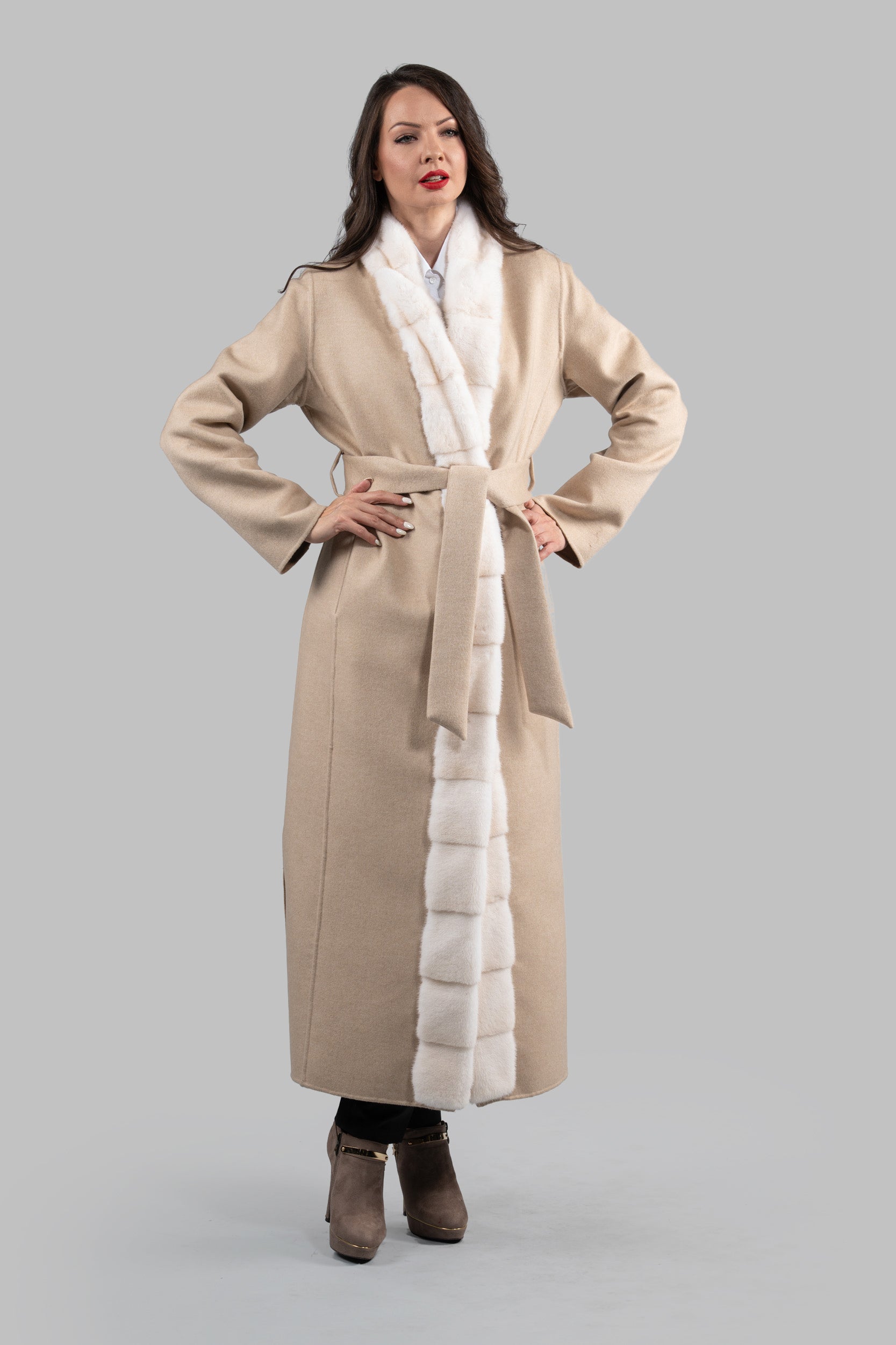 Ecru Beige Cashmere Coat with Mink Trim