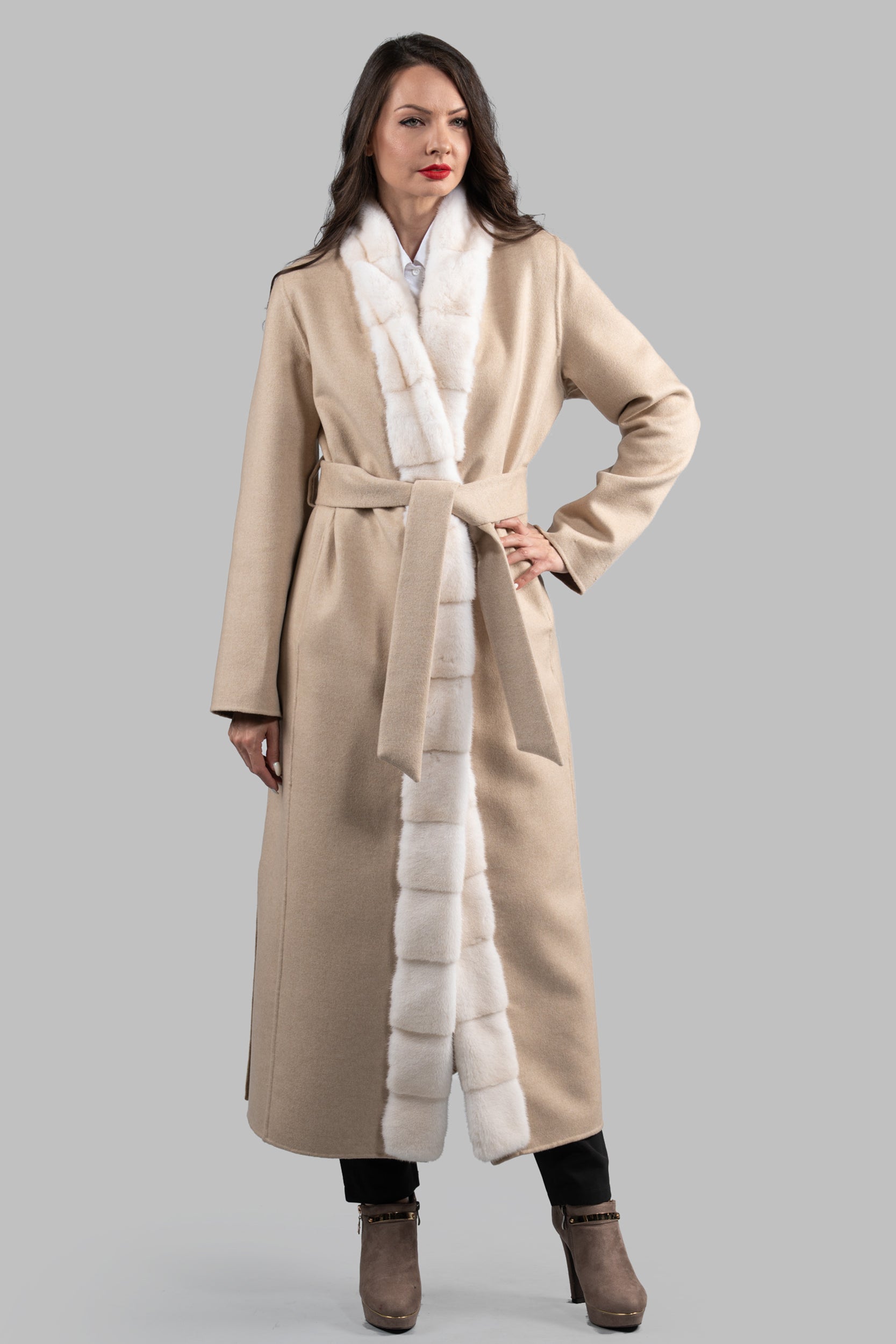 Ecru Beige Cashmere Coat with Mink Trim