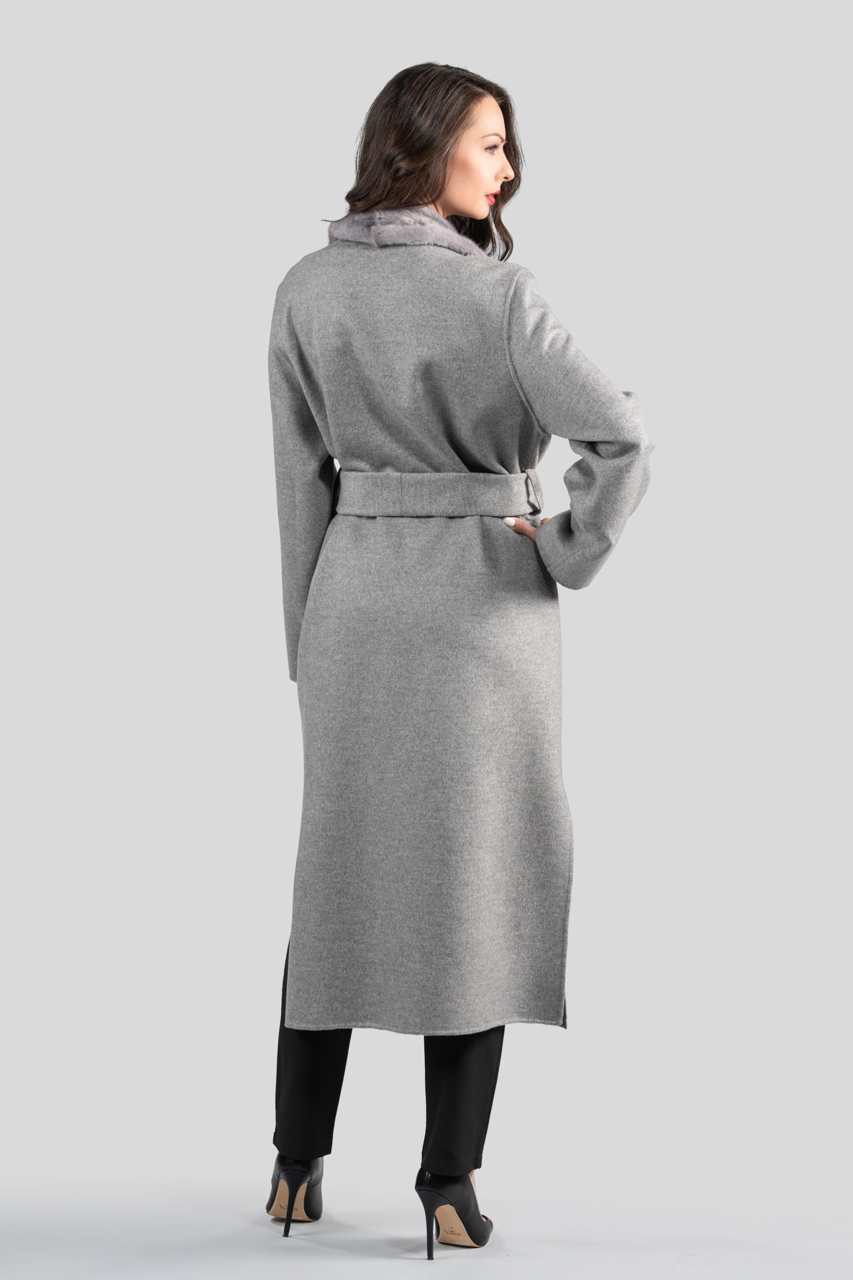 CASIANI | Gray Cashmere x Mink Fur Belted Robe Coat